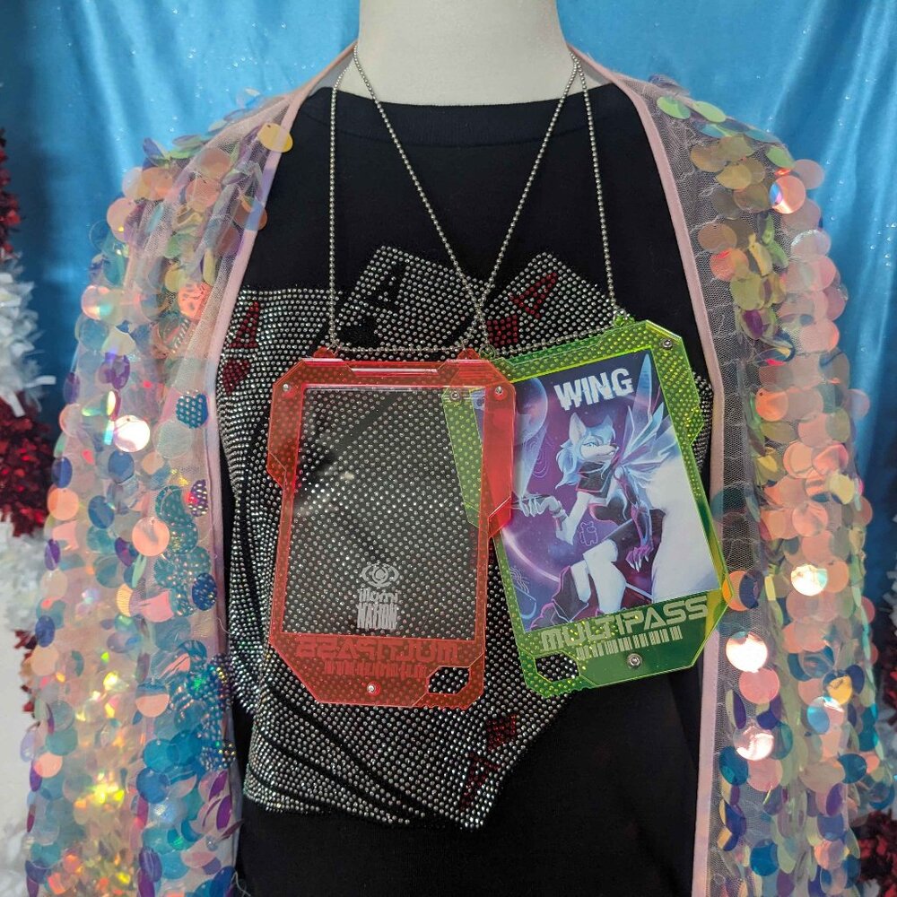 illumicyberwear Multipass vaccination card holder